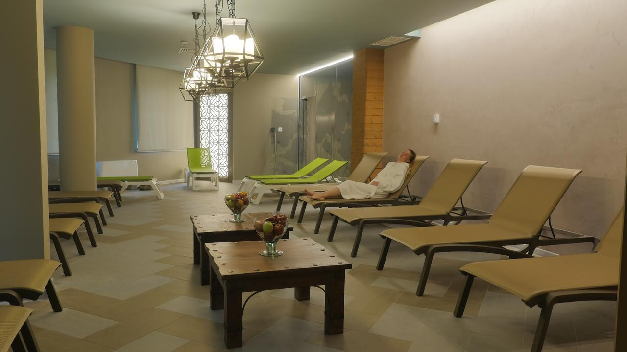 Hotel Hot Springs Medical And Spa Banya  Zewnętrze zdjęcie