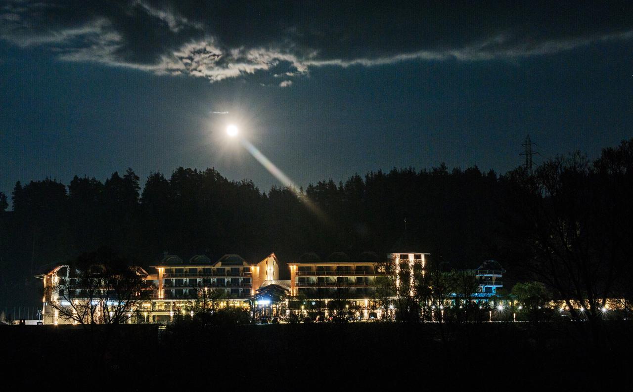 Hotel Hot Springs Medical And Spa Banya  Zewnętrze zdjęcie